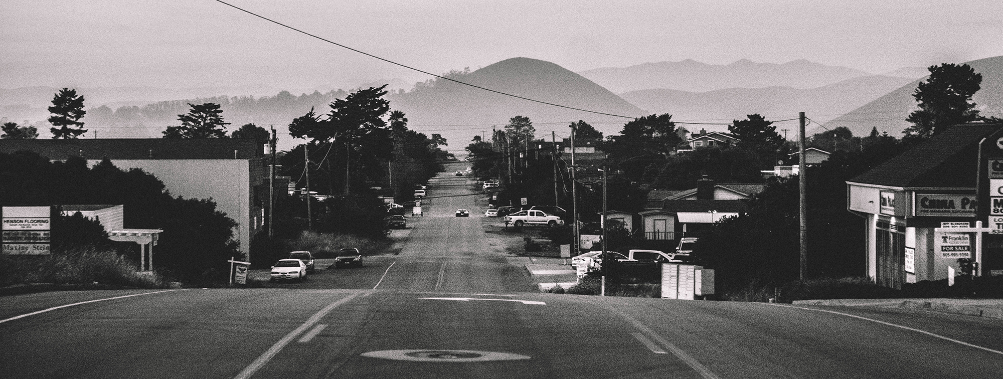 grainy, black, white, road, hills, cars, america